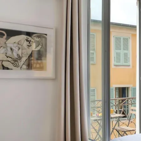 S3 Bonaparte 5 Min To Old Town Balcony & Ac